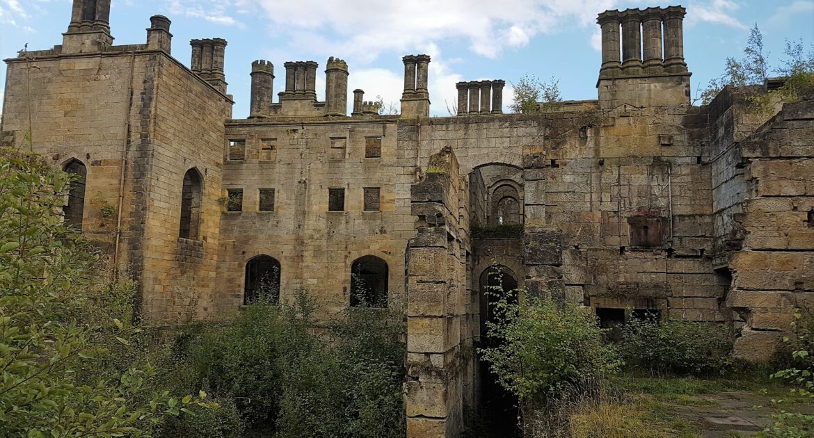 Cosa vedere in Scozia in 3 giorni: Il Castello abbandonato di Dunmore Park
