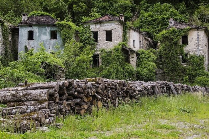 Luoghi Abbandonati Vicino A Me Case Scapini, il paese fantasma dei bambini perduti - Urbex