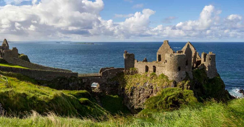 Dunluce Castle: roccaforte di Pyke, una delle Isole di Ferro